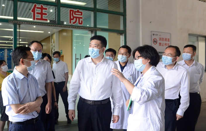 Timeline of What Chinese Authorities Were Announcing and When. 2)The pathogen identified as a new coronavirus and the first death.